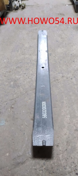 7438